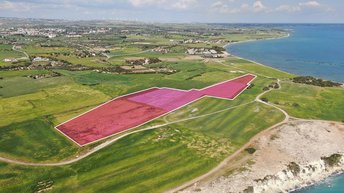 Touristic Seaview Field in Mazotos, Larnaca