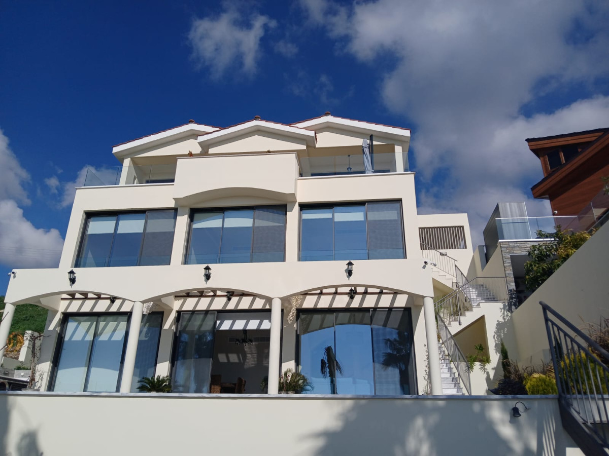 Four Bedroom Luxury Villa in Geroskipou, Paphos