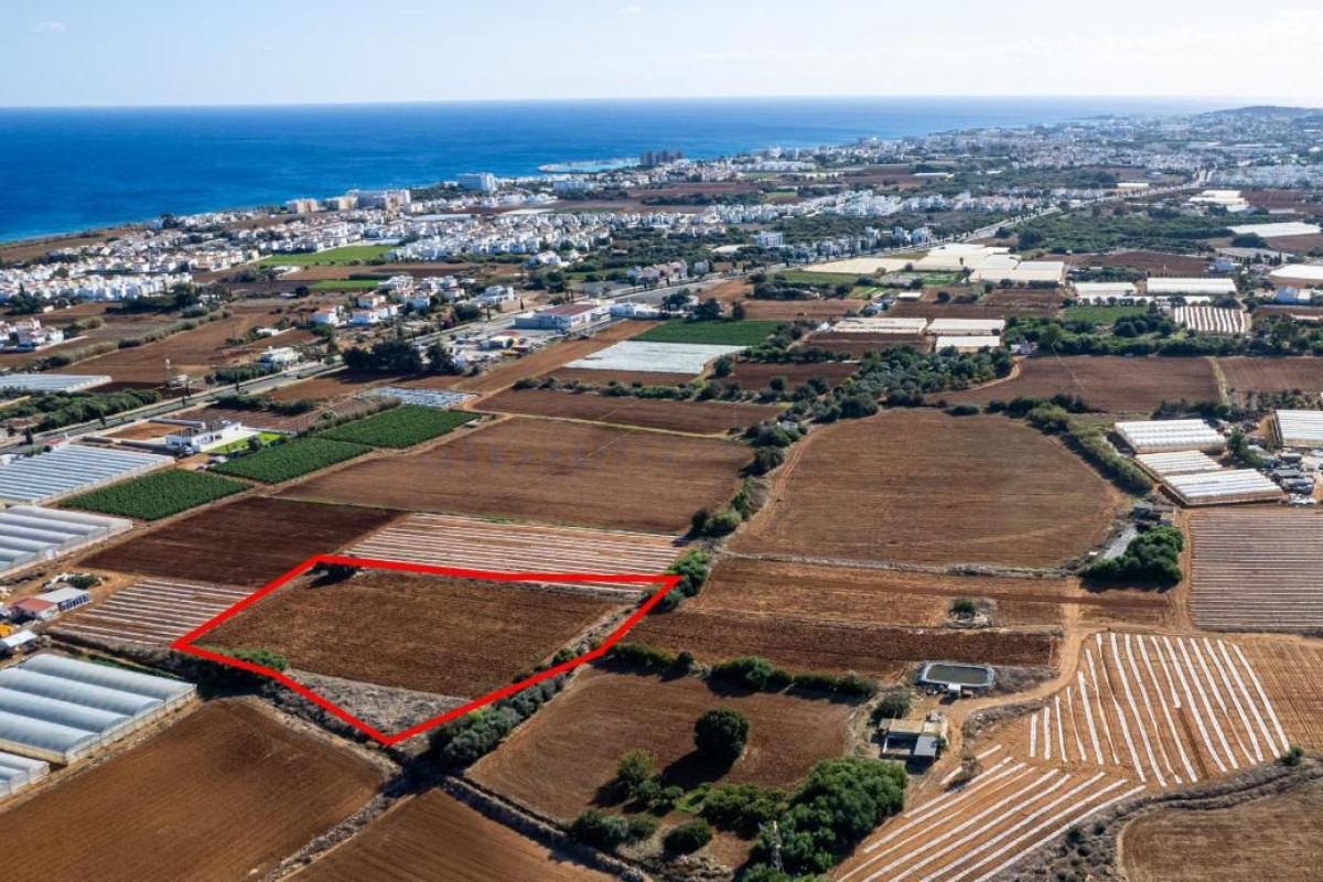 Residential Field in Paralimni, Ammochostos