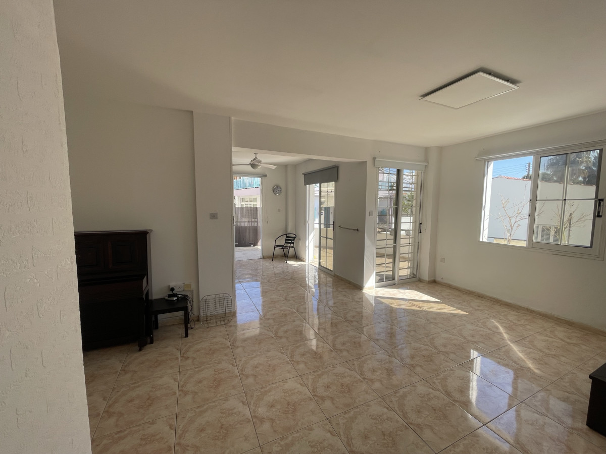 Three Bedroom Ground Floor Apartment in Larnaca