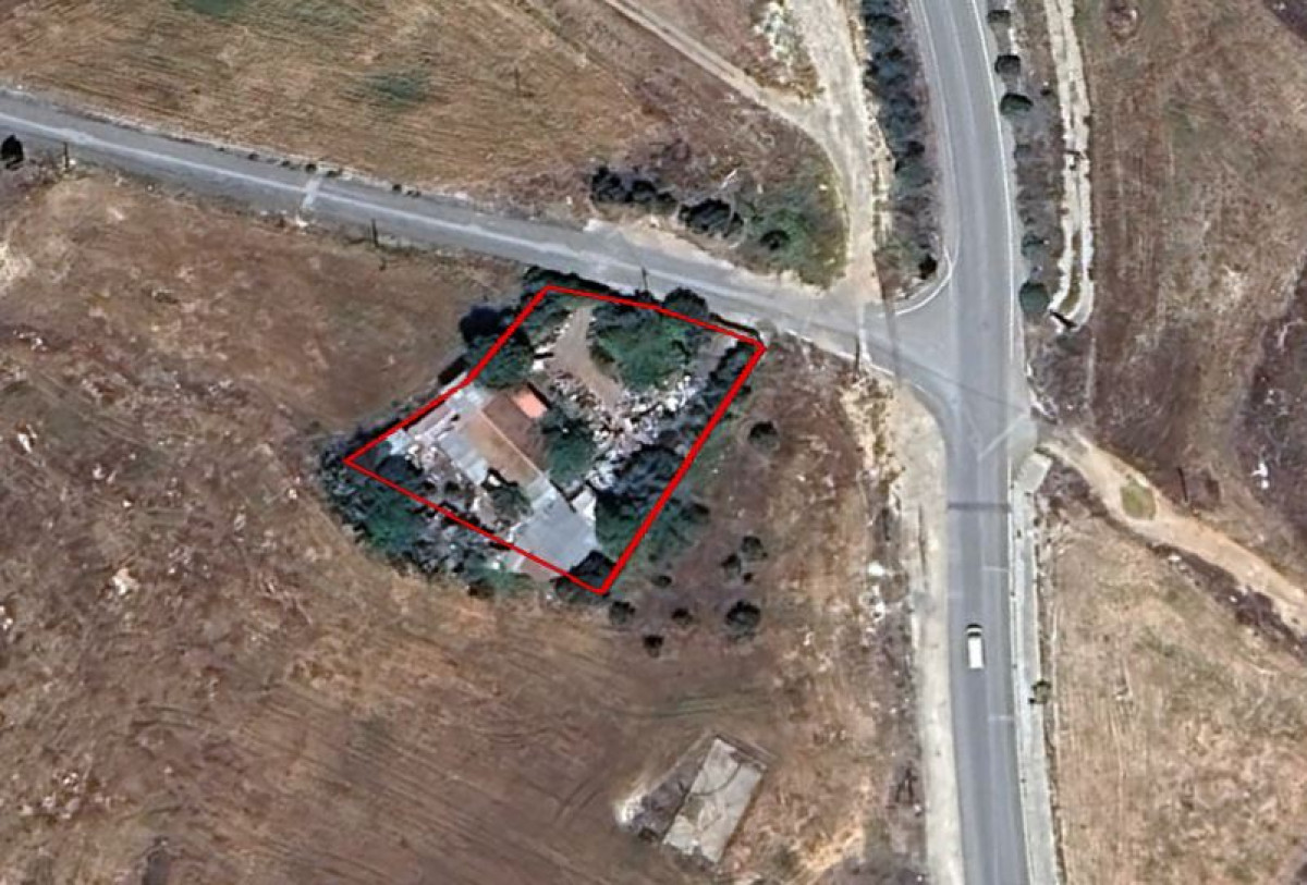 Residential Field in Kokkinotrimithia, Nicosia
