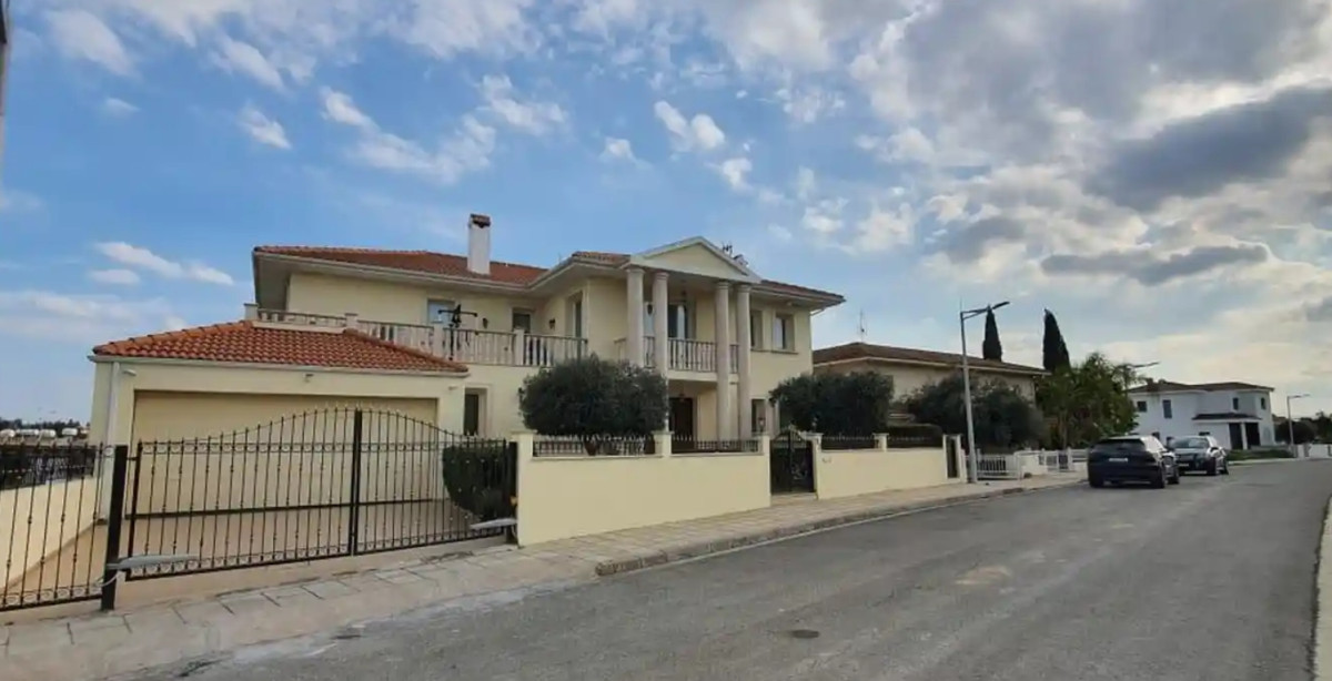 Seven Bedroom Villa in Egkomi, Nicosia