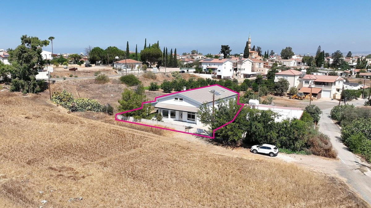 Three Bedroom Detached House with Attic in Peristerona, Nicosia