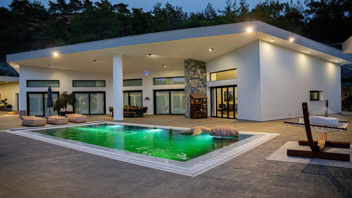 Six Bedroom Villa in Louvaras, Limassol