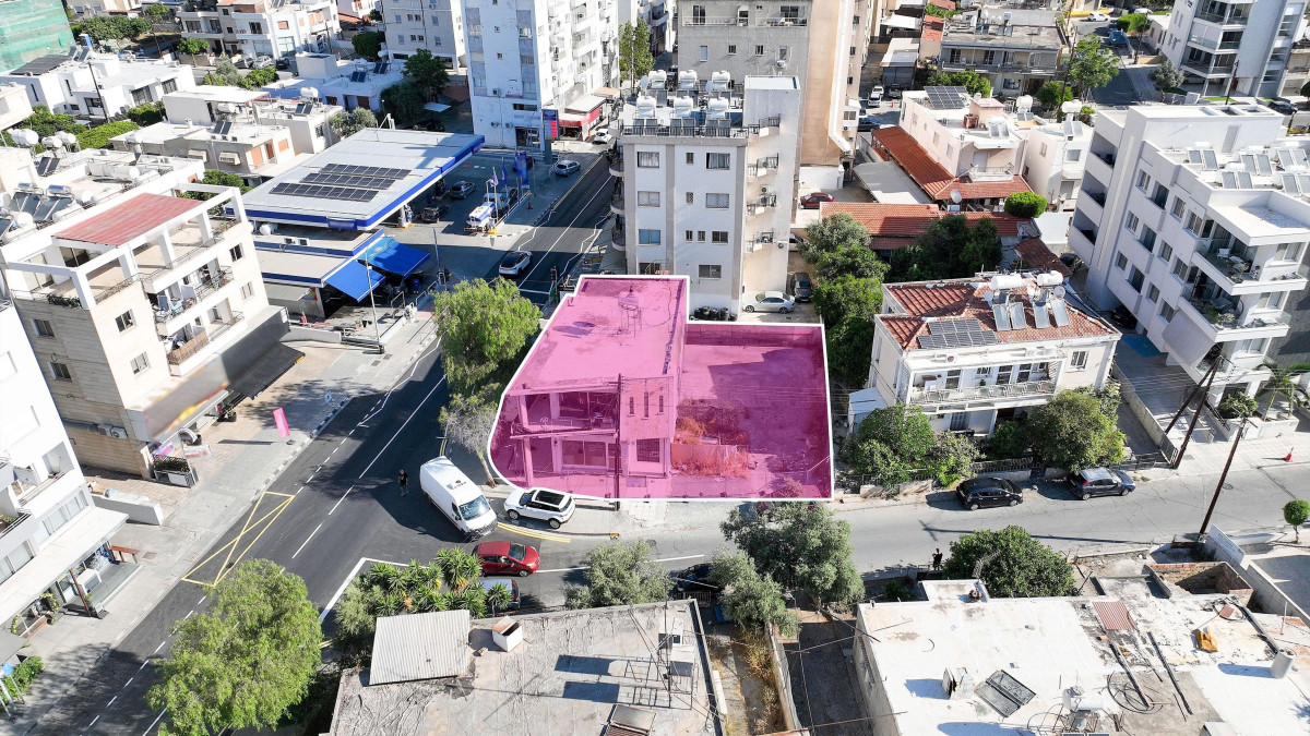 Commercial Plot in Mesa Geitonia, Limassol