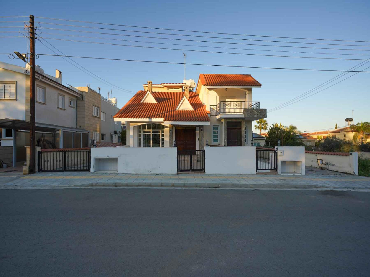 Six Bedroom House in Lakatameia, Nicosia