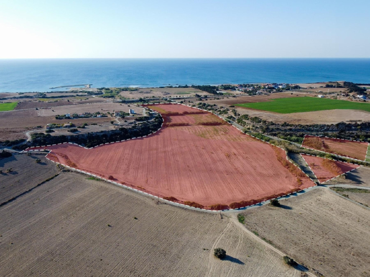 Touristic Fields in Alaminos, Larnaka
