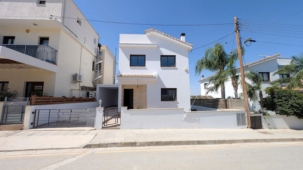 Three Bedroom Semi-Detached House in Pera Chorio, Nicosia