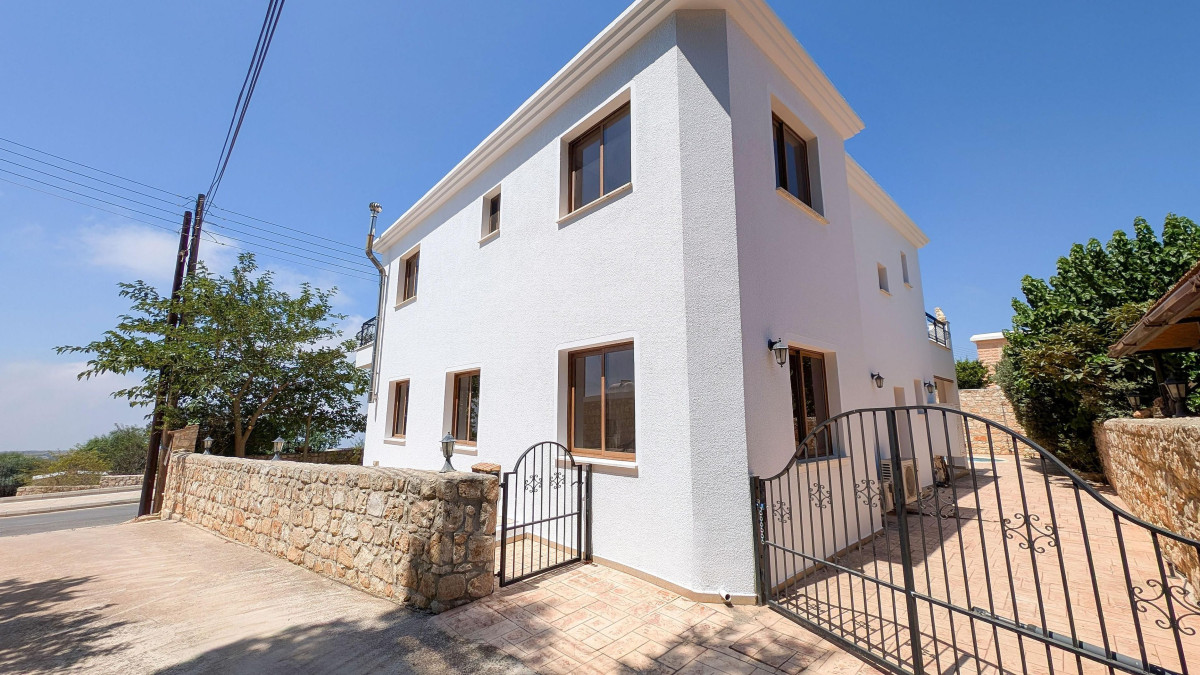 Four Bedroom House in Ineia, Paphos