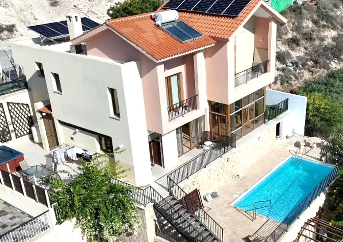 Four bedroom Villa in Geroskipou, Paphos