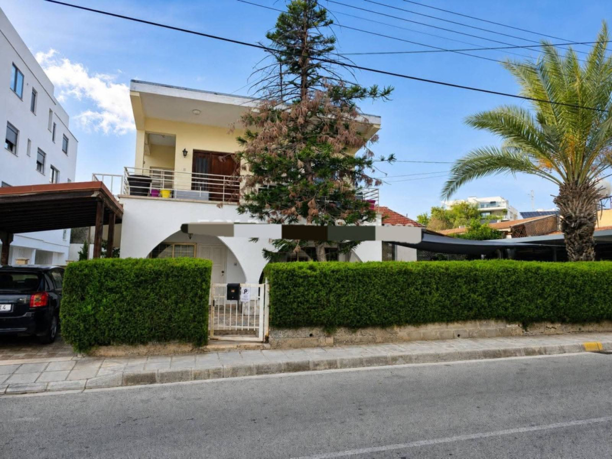 Seven Bedroom House in Strovolos, Akropoli